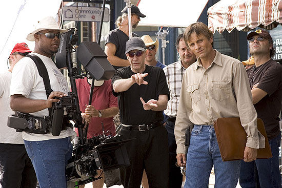 David Cronenberg & Viggo Mortensen on set